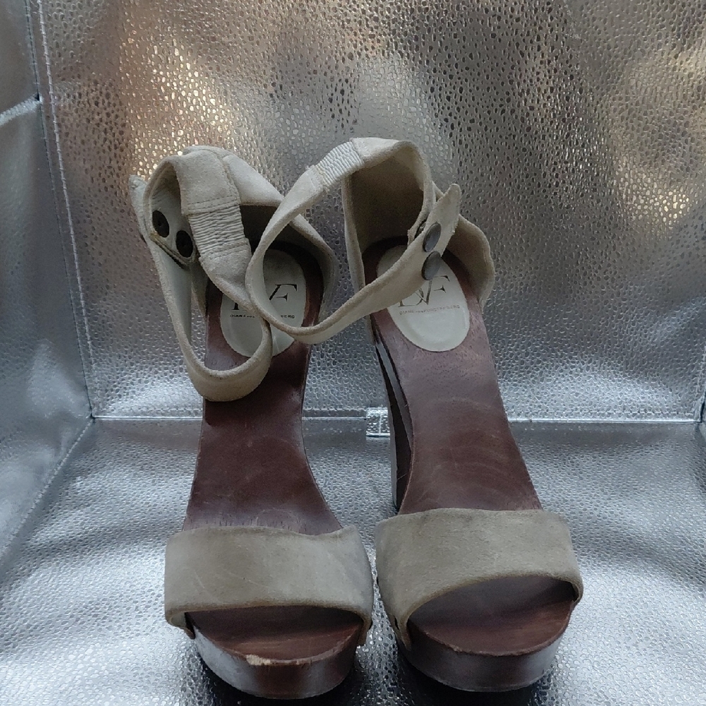 Stylish Beige Women's Sandals
